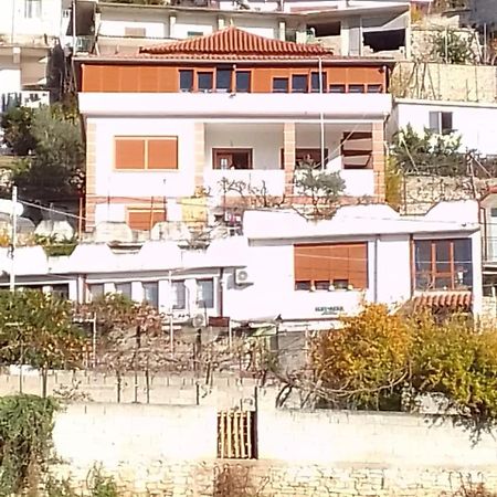 Elvi Aerd Apartment Berat Kültér fotó