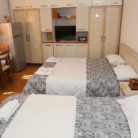 Elvi Aerd Apartment Berat Kültér fotó
