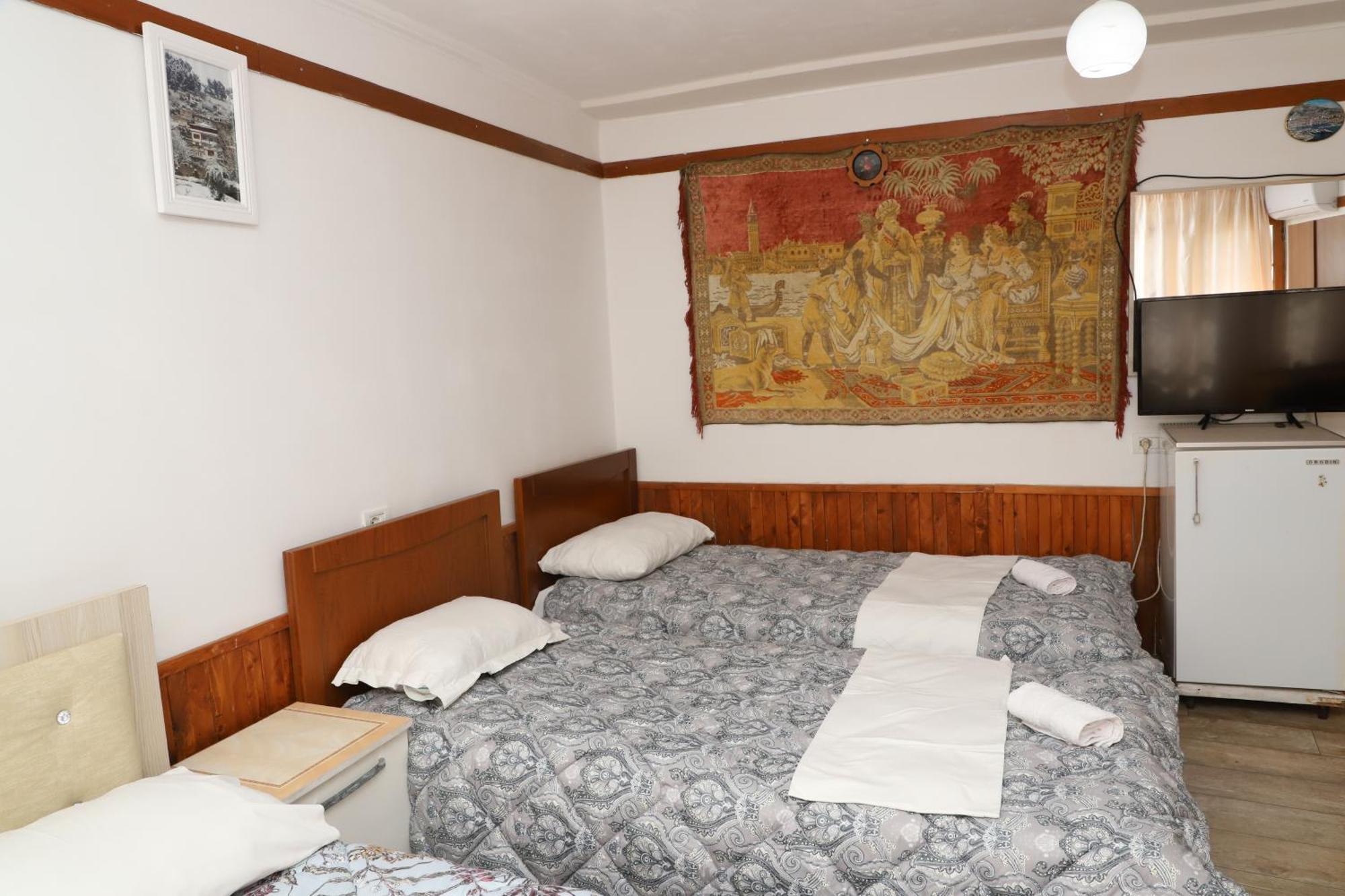 Elvi Aerd Apartment Berat Kültér fotó